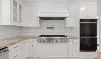 28925 Medea Mesa Rd, Agoura Hills, CA 91301