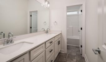 767 Fairway Rd, Ayden, NC 28513