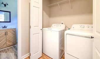 205 Pamela Dr, Allenhurst, GA 31301