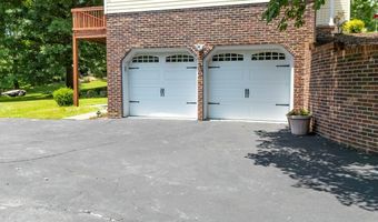 19368 Triple Crown Dr, Abingdon, VA 24211