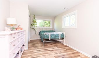 275 Highlake Ave, Ann Arbor, MI 48103