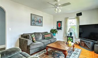 141 Cornell St, Cranston, RI 02920