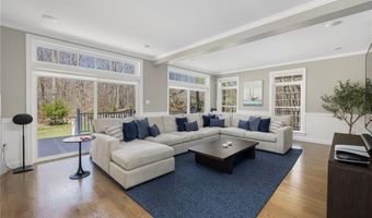 161 Stony Ln, North Kingstown, RI 02852
