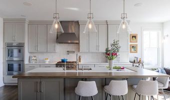 01 Sanctuary Ln, North Kingstown, RI 02852