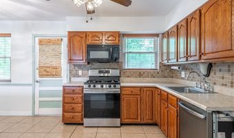 1907 Lone Pine Dr, Arnold, MO 63010