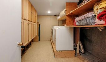 6124 Clarendon St, Bel Aire, KS 67220