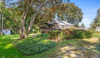 31 Stanchion Ave, Jamestown, RI 02835