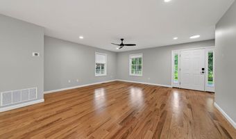 33 W End Ave B, Branford, CT 06405