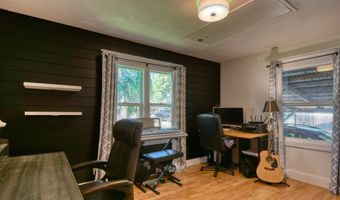 424 E DARWIN St, Athena, OR 97813