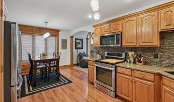 1128 8th St SE, Altoona, IA 50009