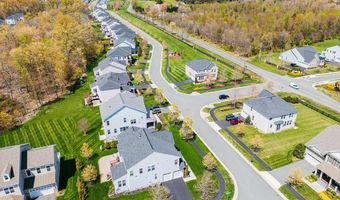 24814 BARRINGTON GROVE Ct, Aldie, VA 20105