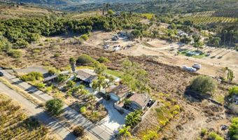 9383-85 W Lilac Rd, Escondido, CA 92026