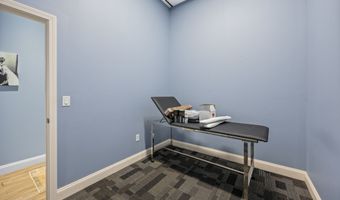 1271 S Broad St, Wallingford, CT 06492