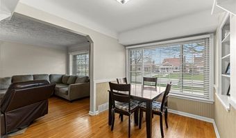 7609 Rosedale Blvd, Allen Park, MI 48101