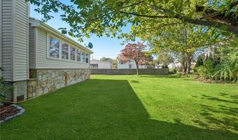 17 Elder Ave, East Providence, RI 02915