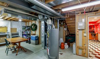 1136 Stewarton, Cincinnati, OH 45102