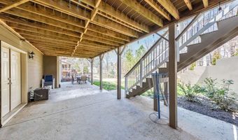 62 Applewood Ln, Acworth, GA 30101