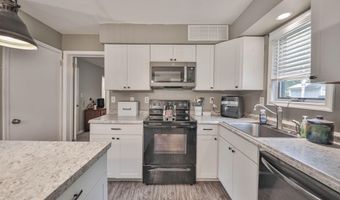 179 Chippewa Trl, Albrightsville, PA 18210