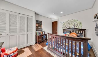 49 Burbank Dr, Amherst, NY 14226