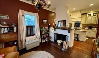172 Bluff Ave, Cranston, RI 02905