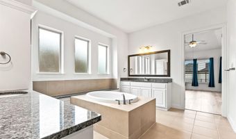2407 Resort Dr, Heath, TX 75126