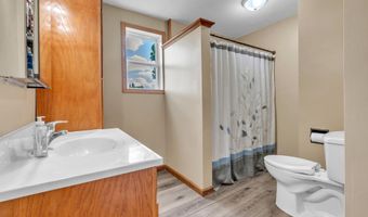 608 E Hazel St, Albion, IN 46701