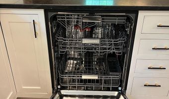 8514 WOODHAVEN Blvd, Bethesda, MD 20817