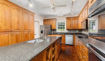 182 Audubon Pl, Macon, GA 31210