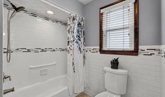 9 LINCOLN Pkwy, Bayonne, NJ 07002