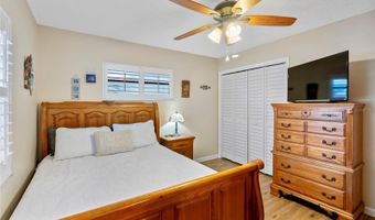 727 FLAMINGO Dr, Apollo Beach, FL 33572