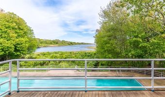 275 Boston Neck Rd, Narragansett, RI 02882