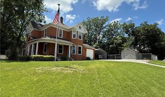 619 N 10th St, Atchison, KS 66002