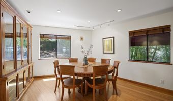 563 Mikioi Pl, Kihei, HI 96753