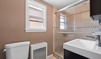 116 Sigsbee Ave, Albertson, NY 11507
