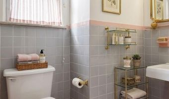 38 E 41ST St, Bayonne, NJ 07002