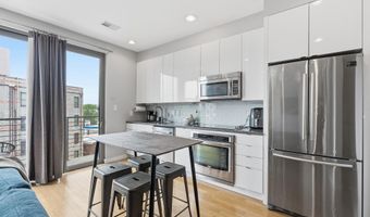 435 R St NW 404, Washington, DC 20001