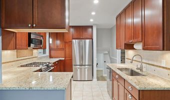 8323 BLOWING ROCK Rd, Alexandria, VA 22309