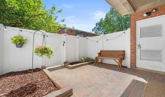 5611 FRANCONIA Rd 103, Alexandria, VA 22310