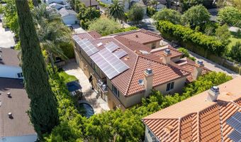 15850 Seville Ln, Encino, CA 91436