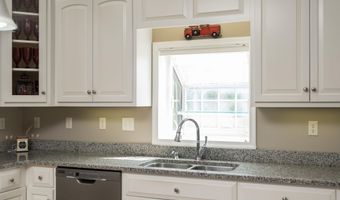 158 APPLE Ln, Afton, VA 22920