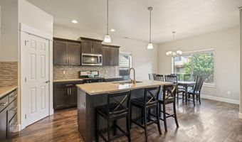 3523 NE Crystal Springs Dr, Bend, OR 97701