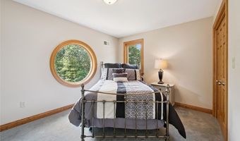 1653 Chapel Ridge Ln, Adams Twp., PA 16046