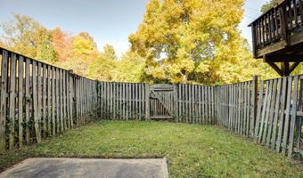 5713 LAWSONS HILL Ct, Alexandria, VA 22310
