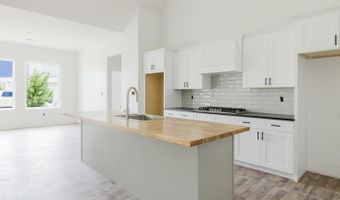 7452 Northwood Dr, Benton, AR 72019