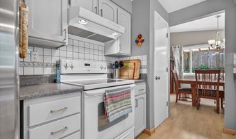 635 Chestnut St, Ashland, OR 97520