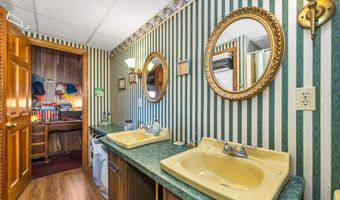 120 Big Barndoor Is, Alton, NH 03810