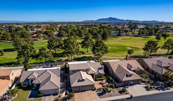 5733 S AMBERWOOD Dr, Chandler, AZ 85248