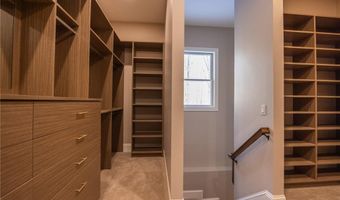 7 Dennell Dr, Lincoln, RI 02865