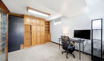 240 E Park Dr, Auburn, KS 66402