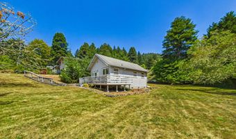 2361 Buttermilk Ln, Arcata, CA 95521